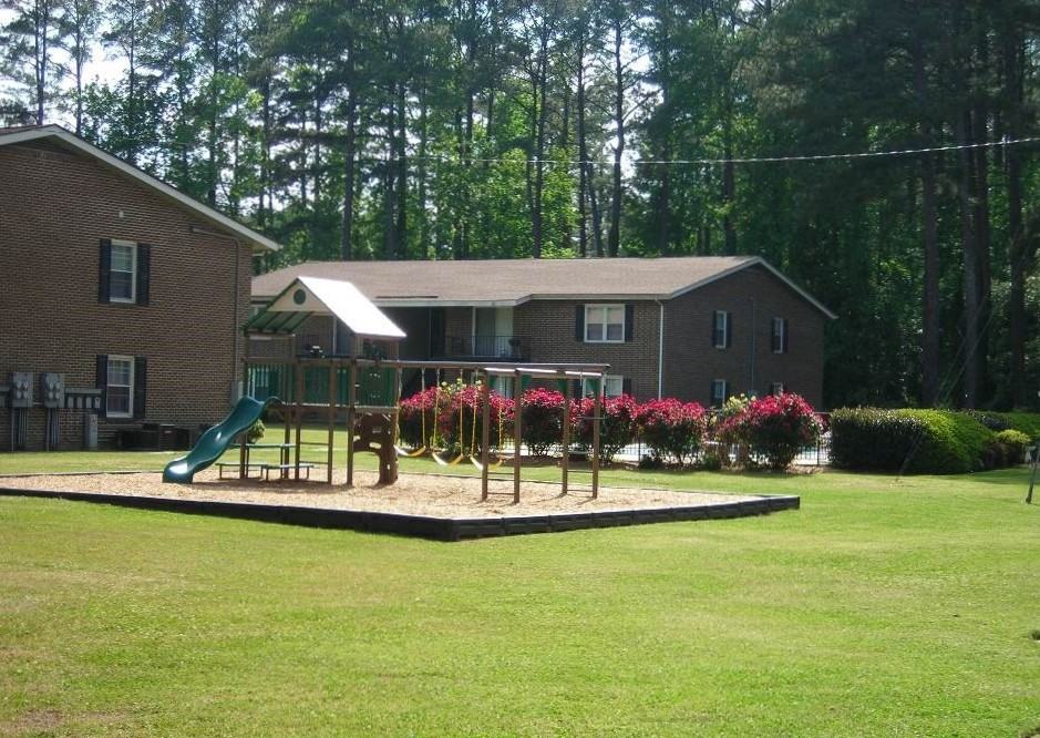 Plaza Terrace Apartments - Photo 3 of 25