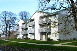 Knox Butte Apartments - Photo 3 of 5