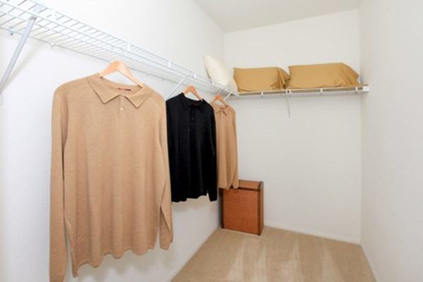 Laurel Vista Apartment Homes - Photo 2 of 31