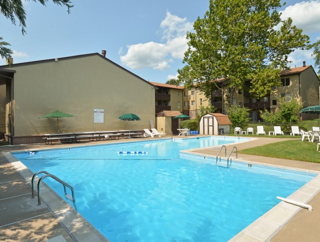 Fox Run - Photo 3 of 13