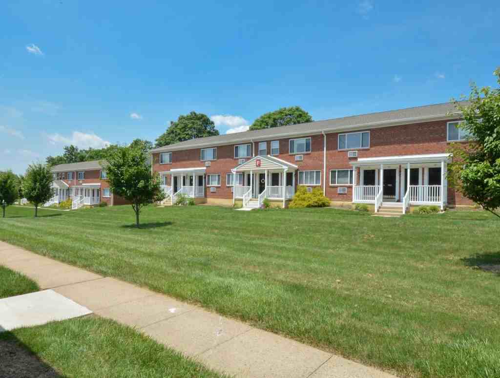 Concord Court Apartments - Photo 2 of 12