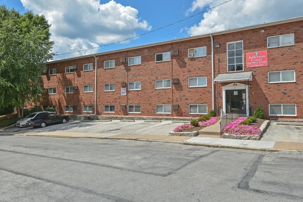 Jefferson Court Apartments - Photo 2 of 18