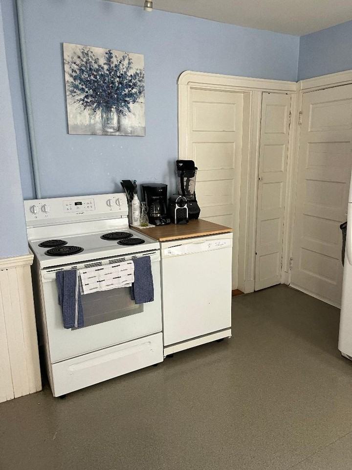 7 Simpson Avenue - Photo 2 of 6