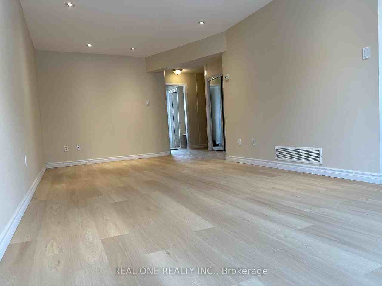 158 Observatory Lane - Photo 3 of 6