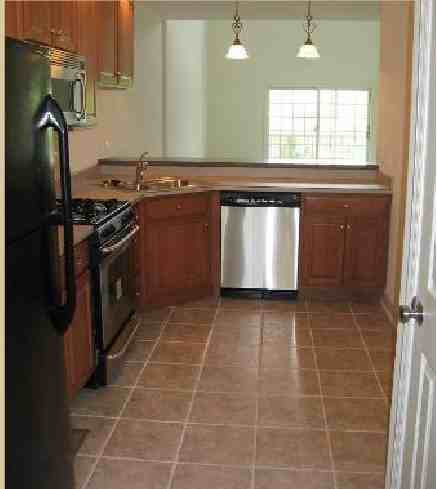 Glenbrook Town Homes - Photo 2 of 9
