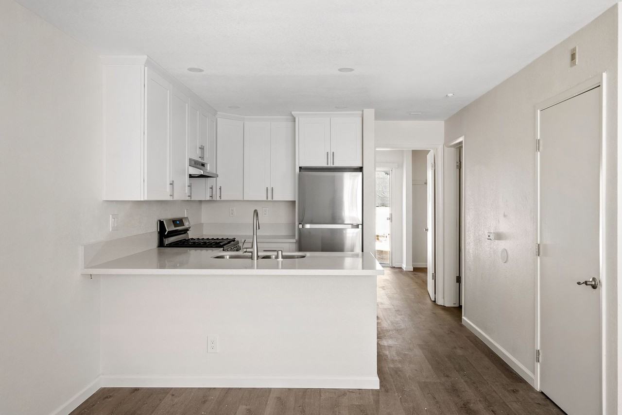 3150 Rockview - Photo 3 of 16