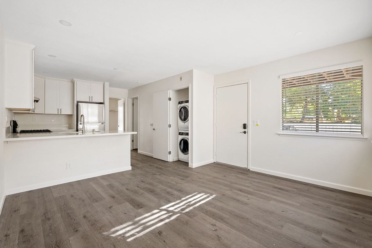 3150 Rockview - Photo 7 of 16