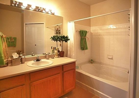 Water's Edge Apartments - Photo 2 of 21