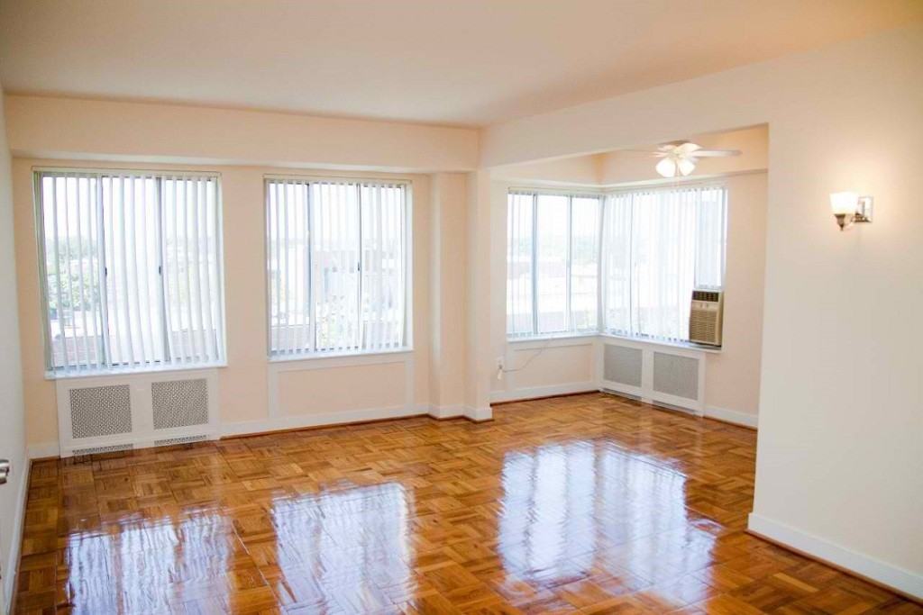 Majestic - Photo 3 of 9