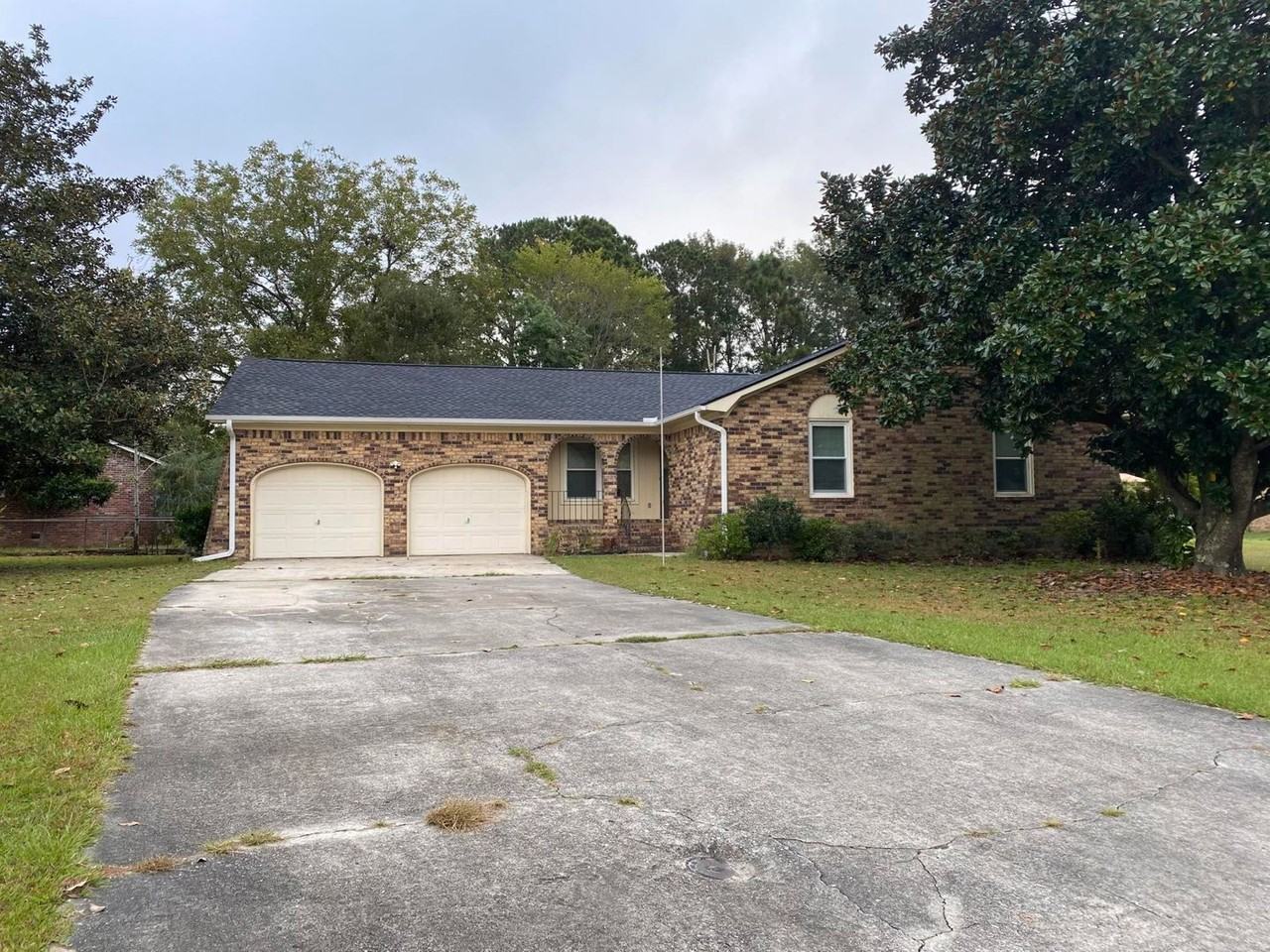 108 Myer Cir - Photo 2 of 23