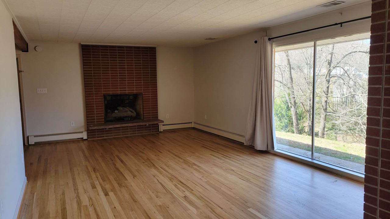 223 Cherry St - Photo 6 of 7
