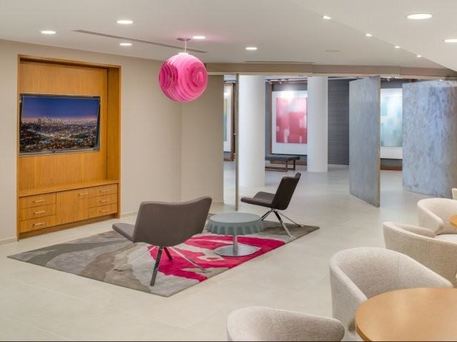 450K - Photo 2 of 18