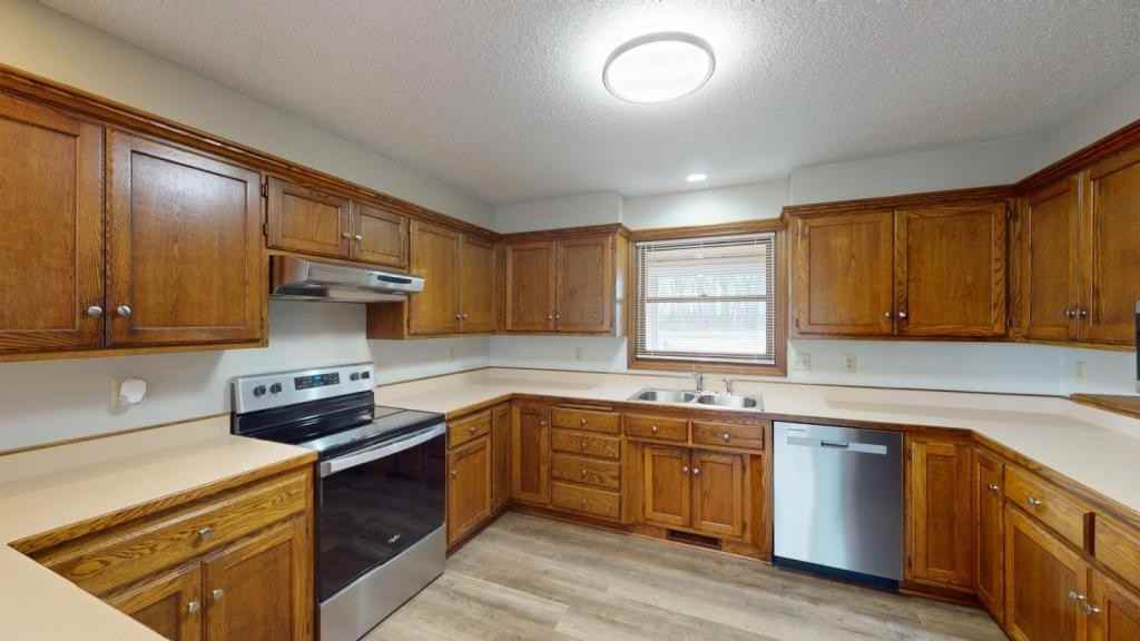 32477 Lofton Ave - Photo 3 of 30