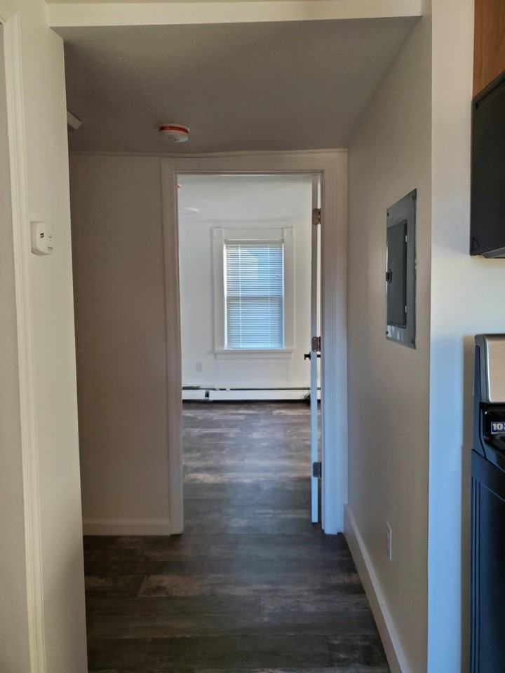 195 Broadway - Photo 3 of 10