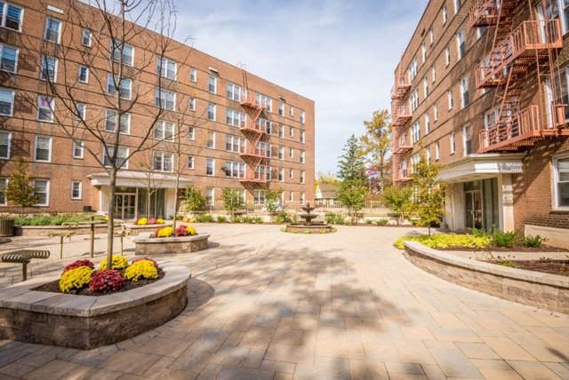 Parktowne Apartments - Photo 3 of 12