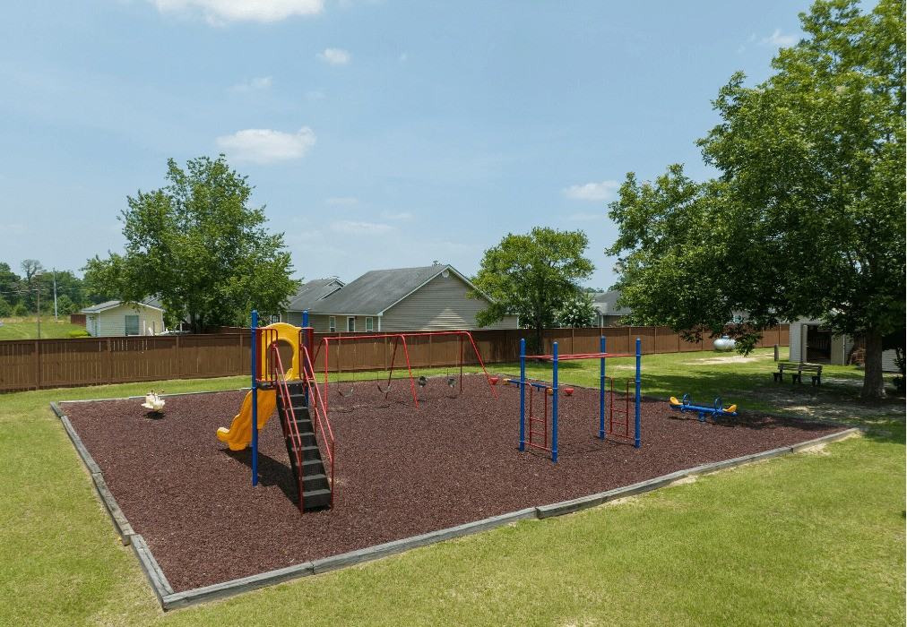 Meadowwood Apartments - Photo 2 of 7