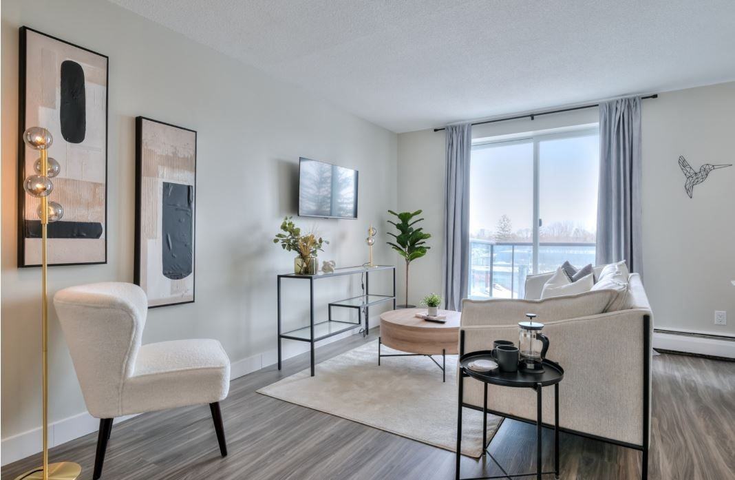 838 Pinewood Crescent Apartments 838 Pinewood Cres, Ottawa, ON K2B