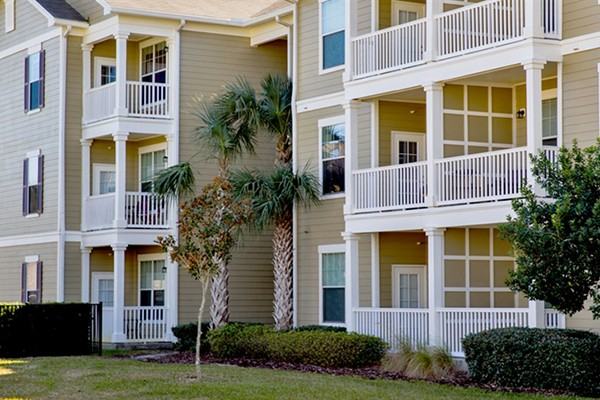 Arelia James Island Luxury Apartments - Photo 3 of 22