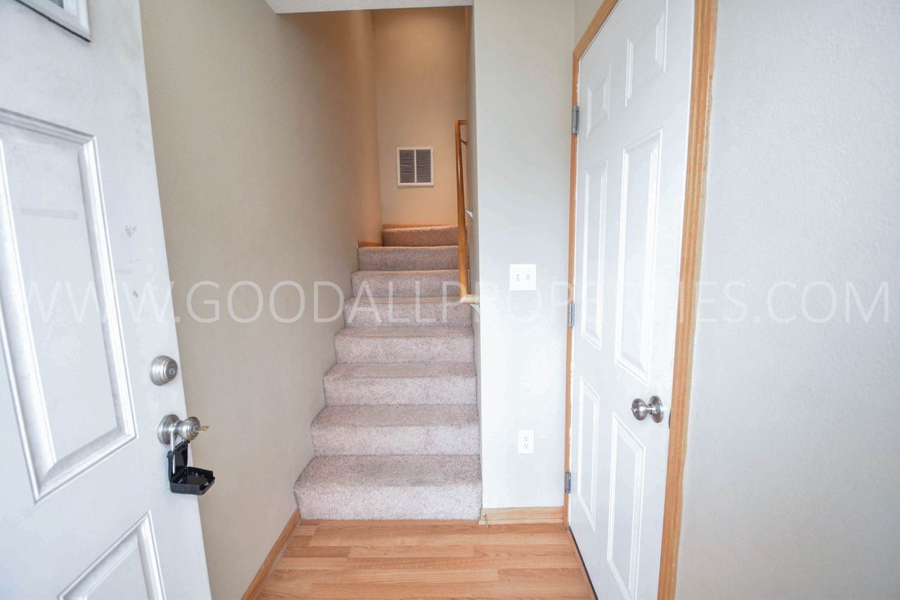 4319 153rd St - Photo 6 of 16