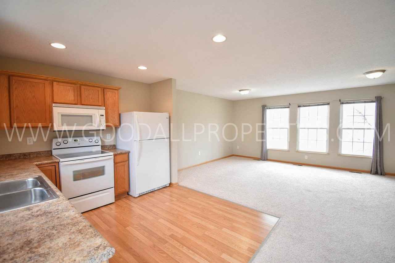 4319 153rd St - Photo 7 of 16