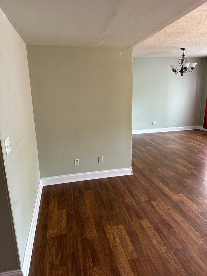 912 Pineland Ave #32 - Photo 5 of 7