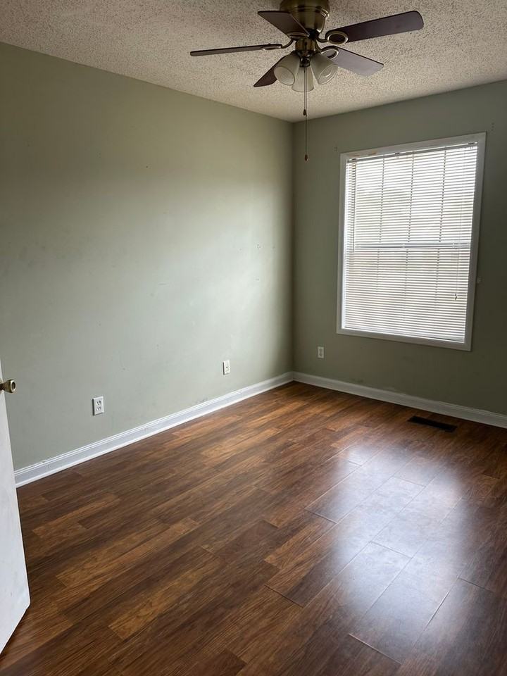 912 Pineland Ave #32 - Photo 7 of 7