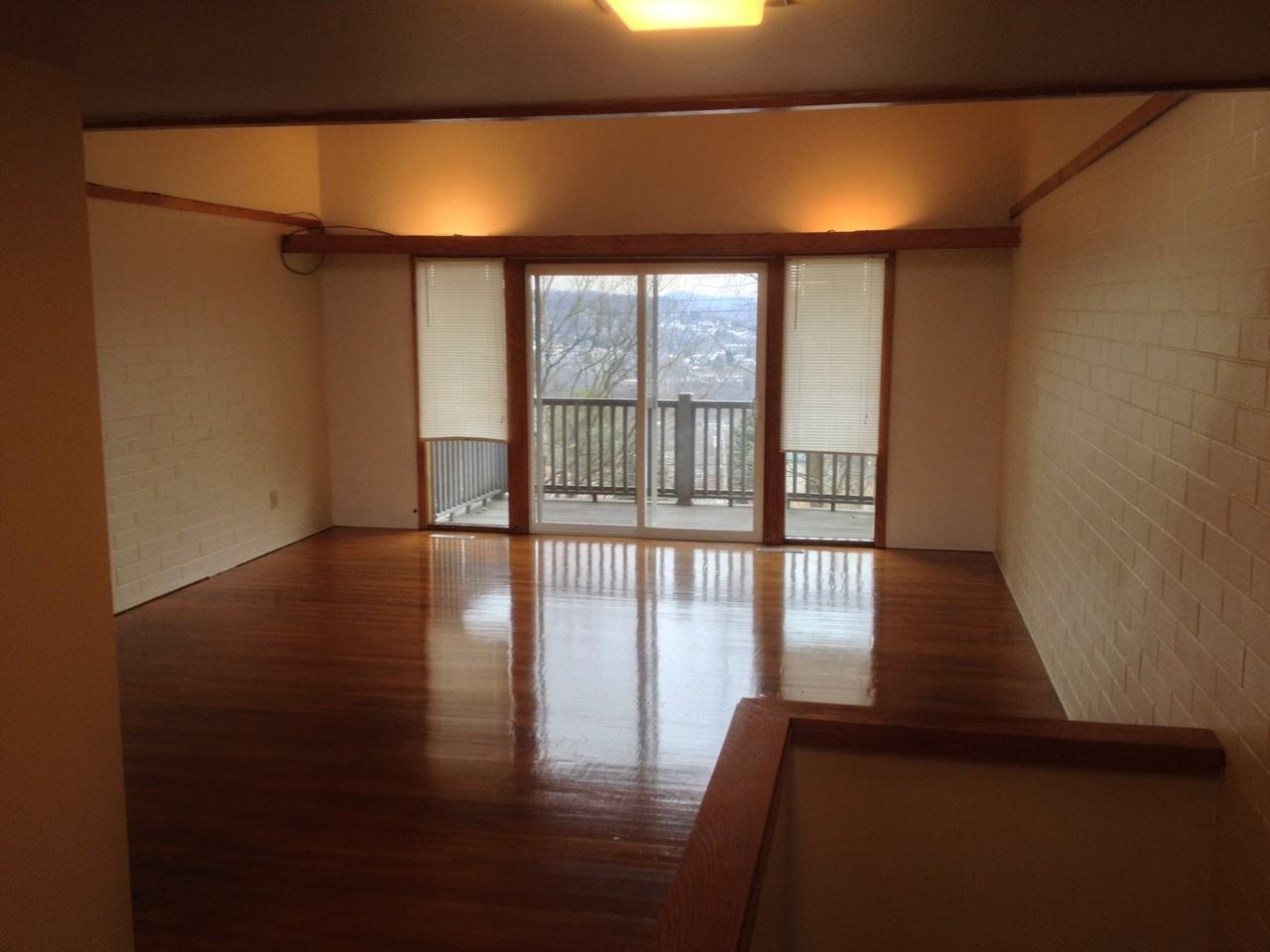 University Terrace - Photo 3 of 8