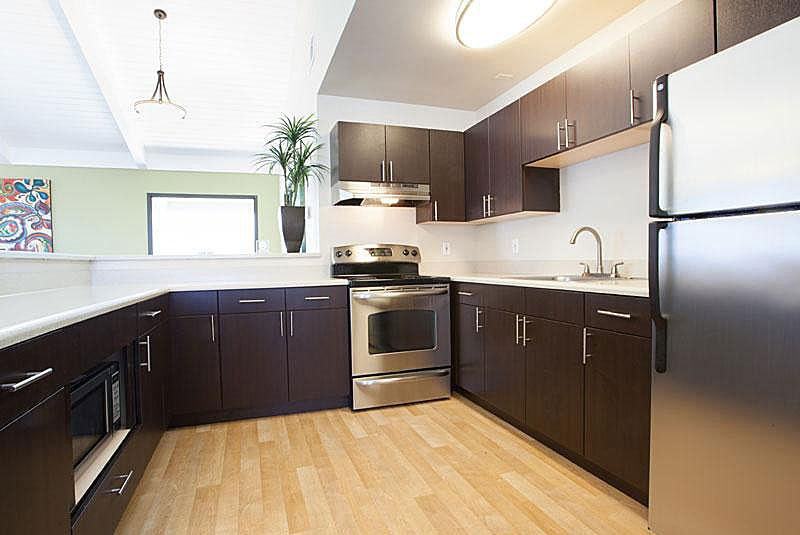 Harbor Cove Apartments - Photo 3 of 6