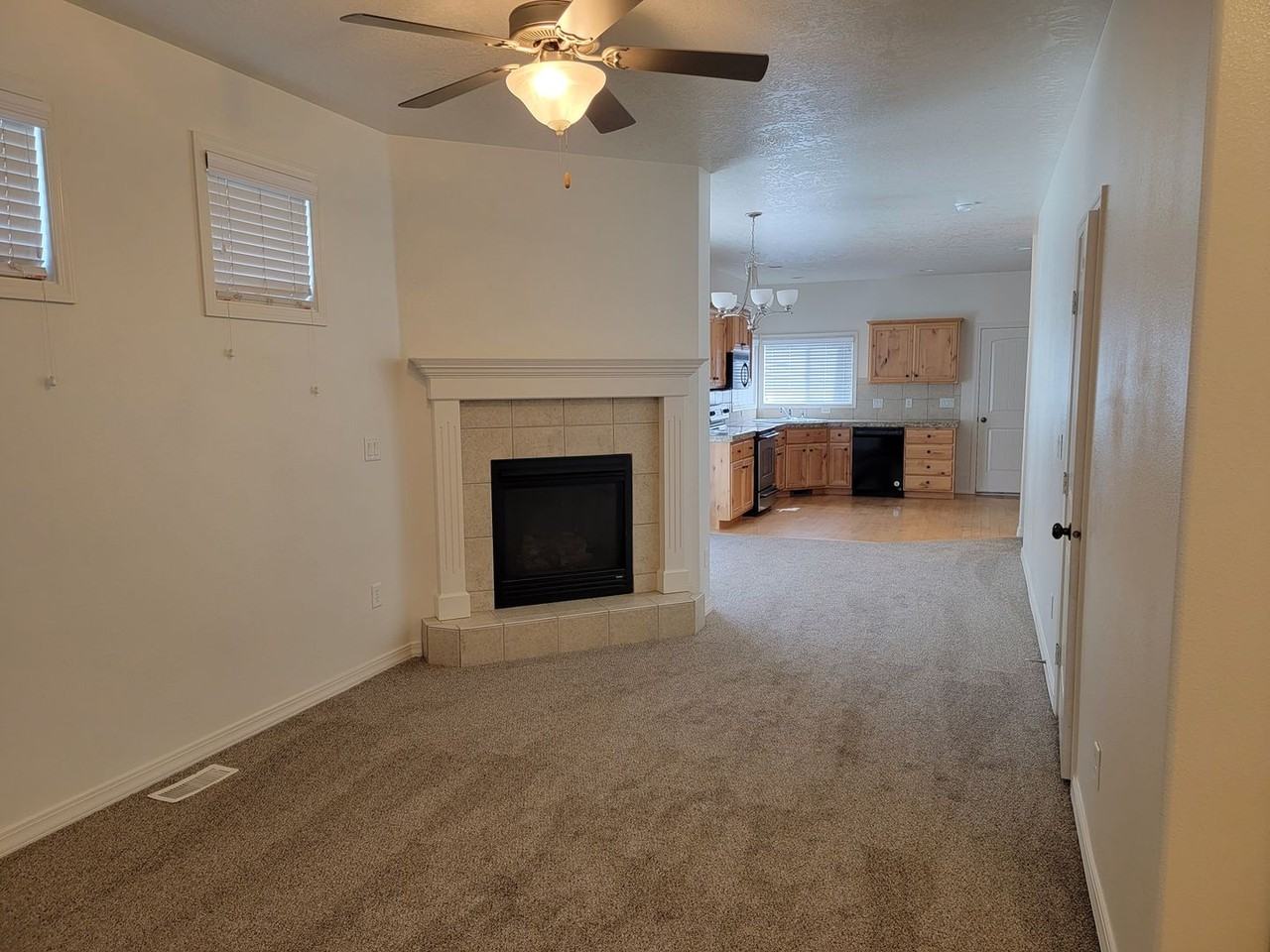 101 Barbara Dr - Photo 4 of 17