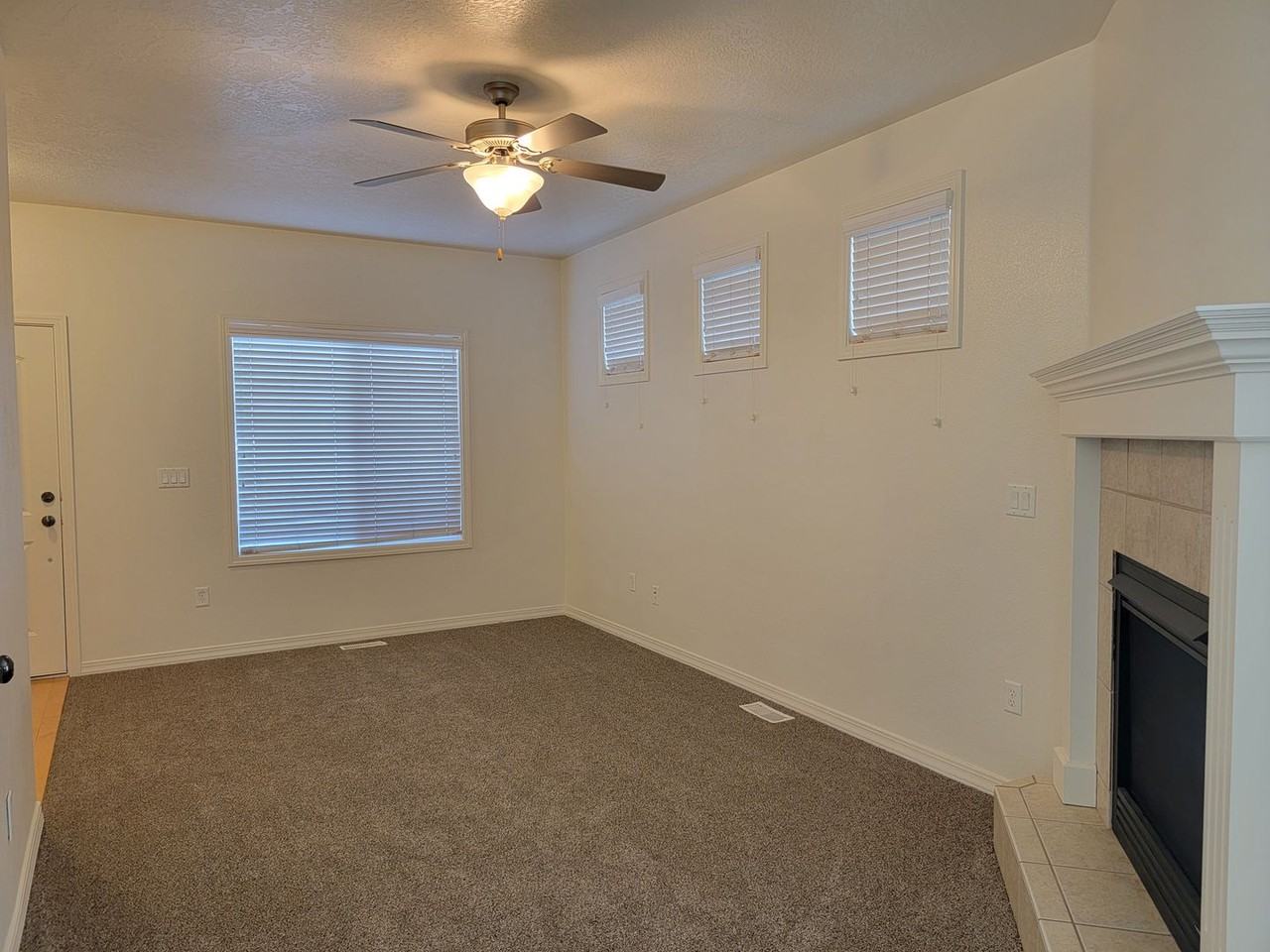 101 Barbara Dr - Photo 5 of 17