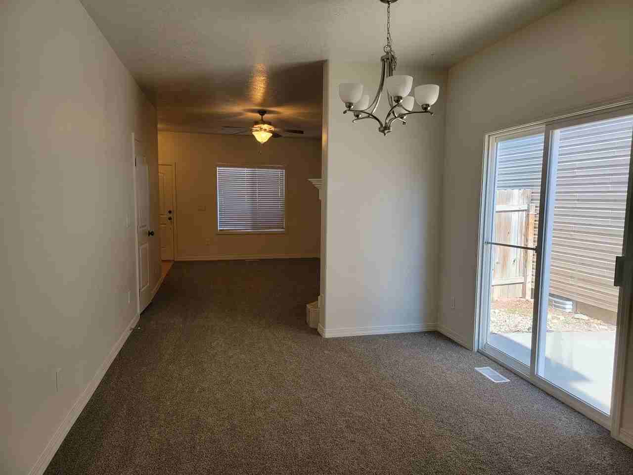 101 Barbara Dr - Photo 6 of 17