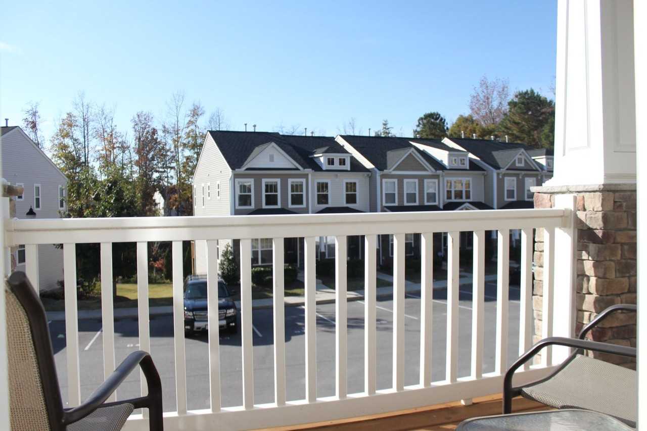 8022 Goldenrain Way - Photo 3 of 24