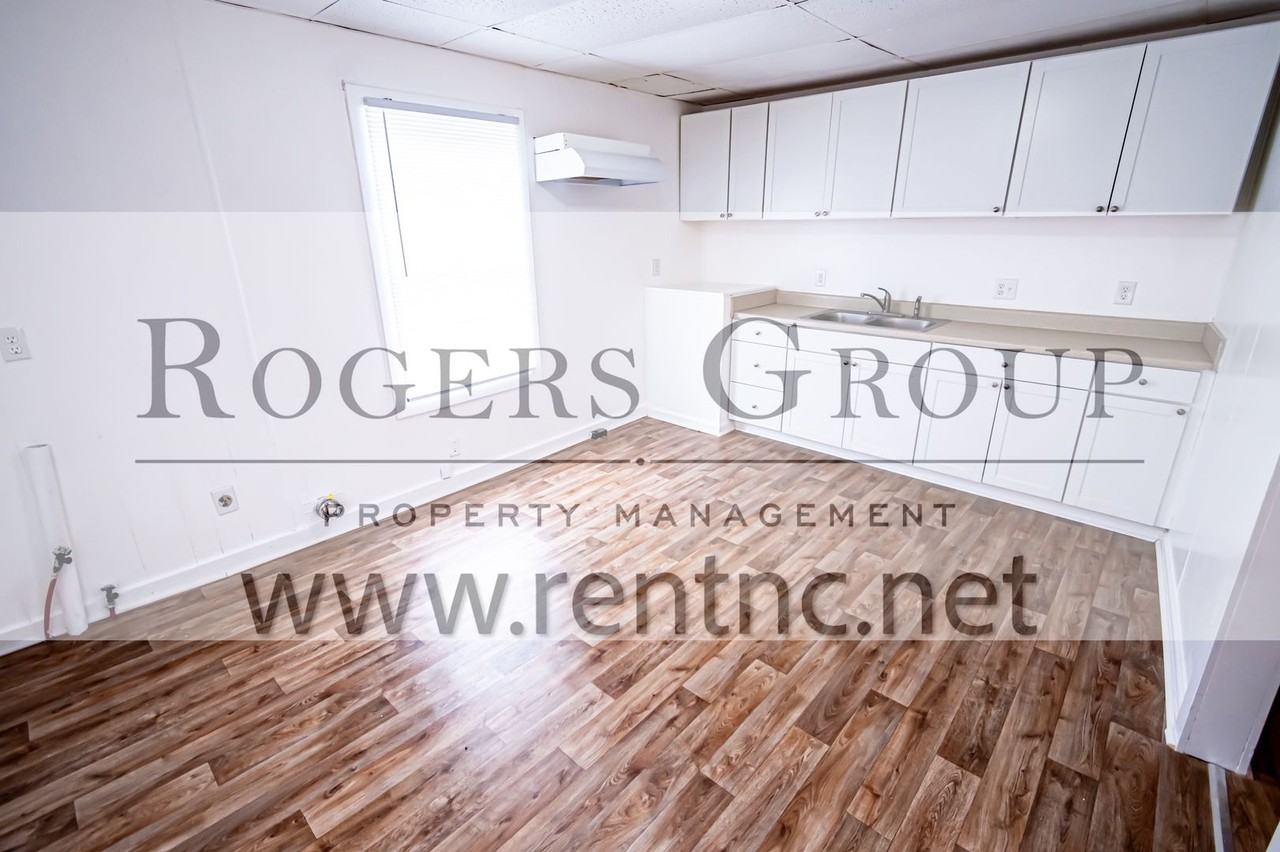 408 E Montgomery St - Photo 2 of 9