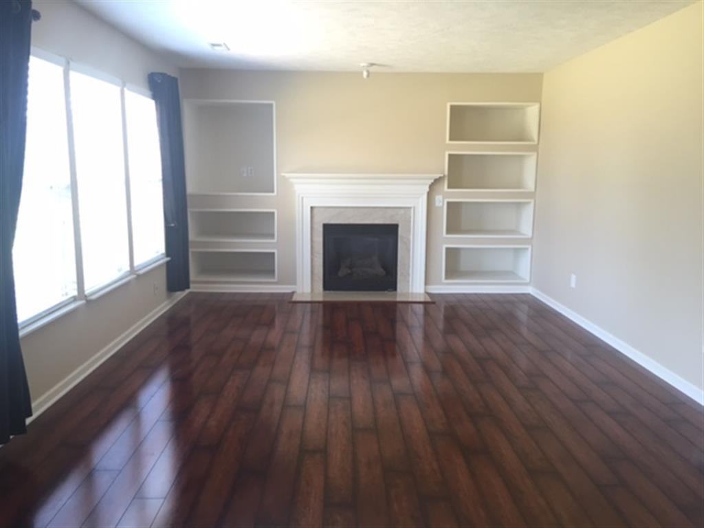 4521 Hawthorn Dr - Photo 2 of 10