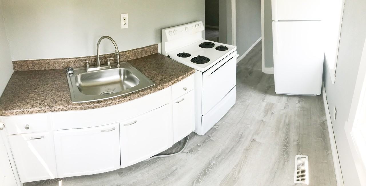 9964 Meadow Ave - Photo 4 of 7