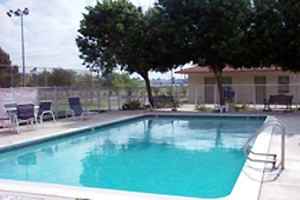 Los Cedros Apartments - Photo 3 of 5