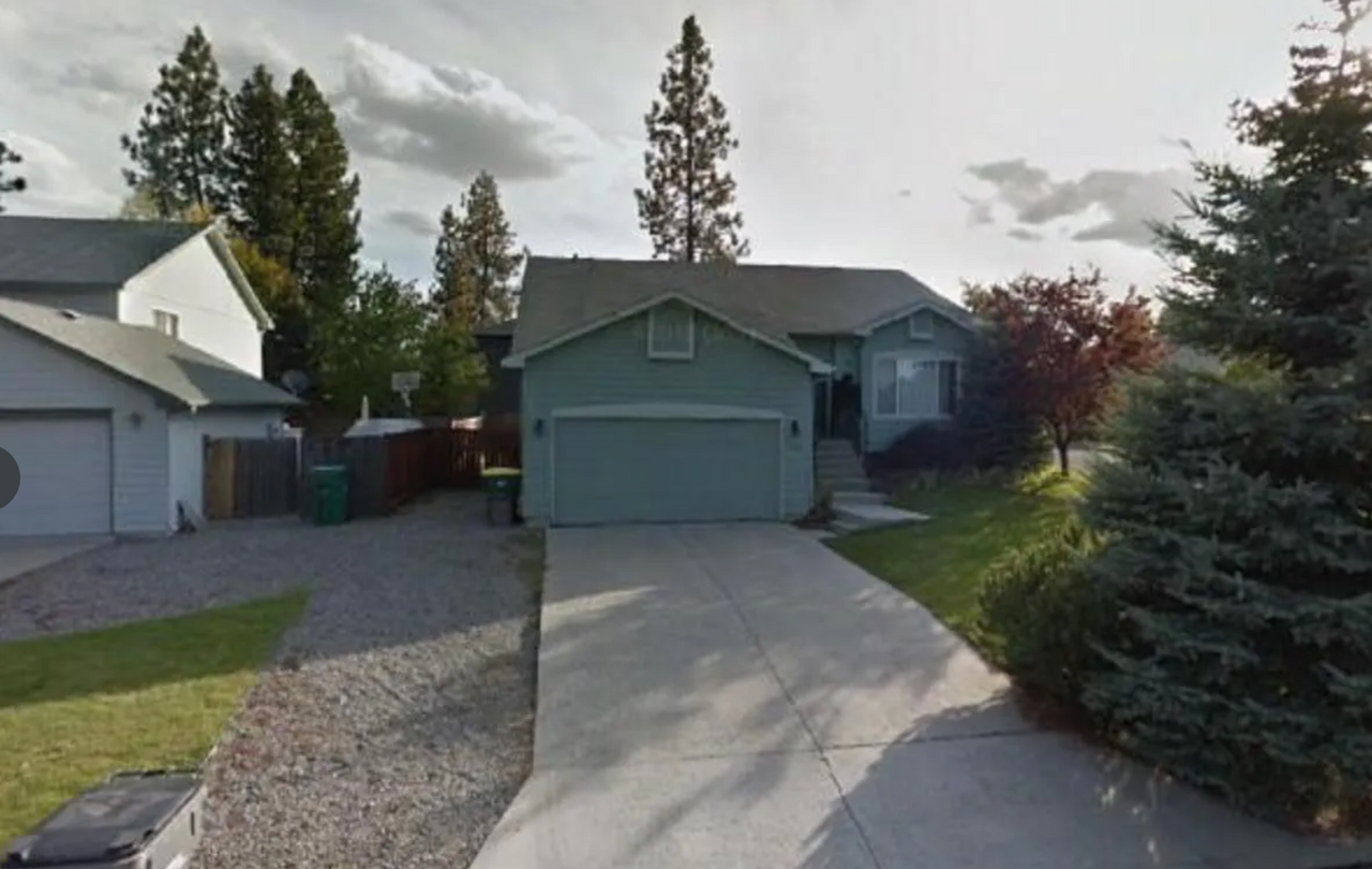 3408 E 48th Ct - Photo 2 of 50