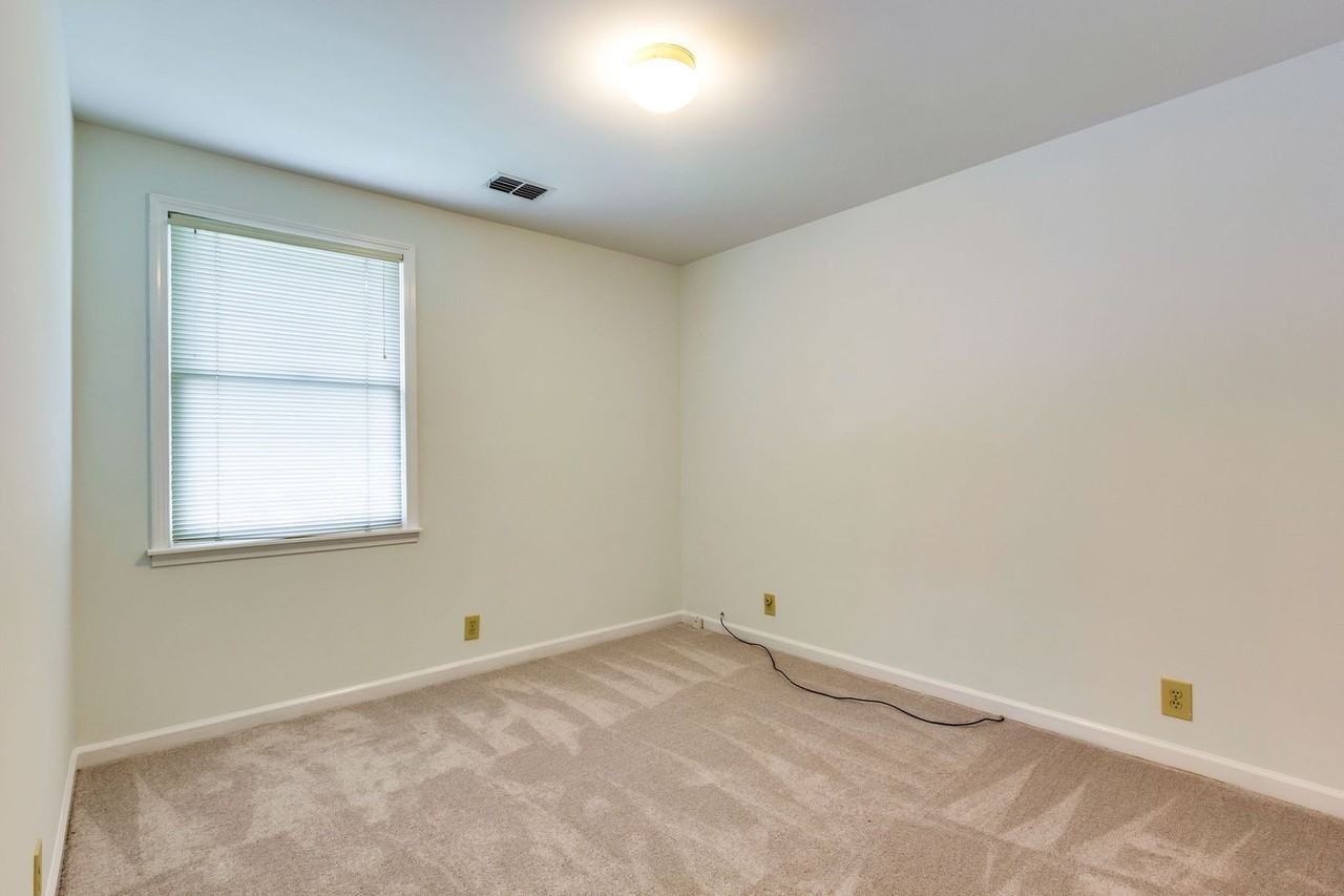 2005 24th Ave S - Photo 7 of 31