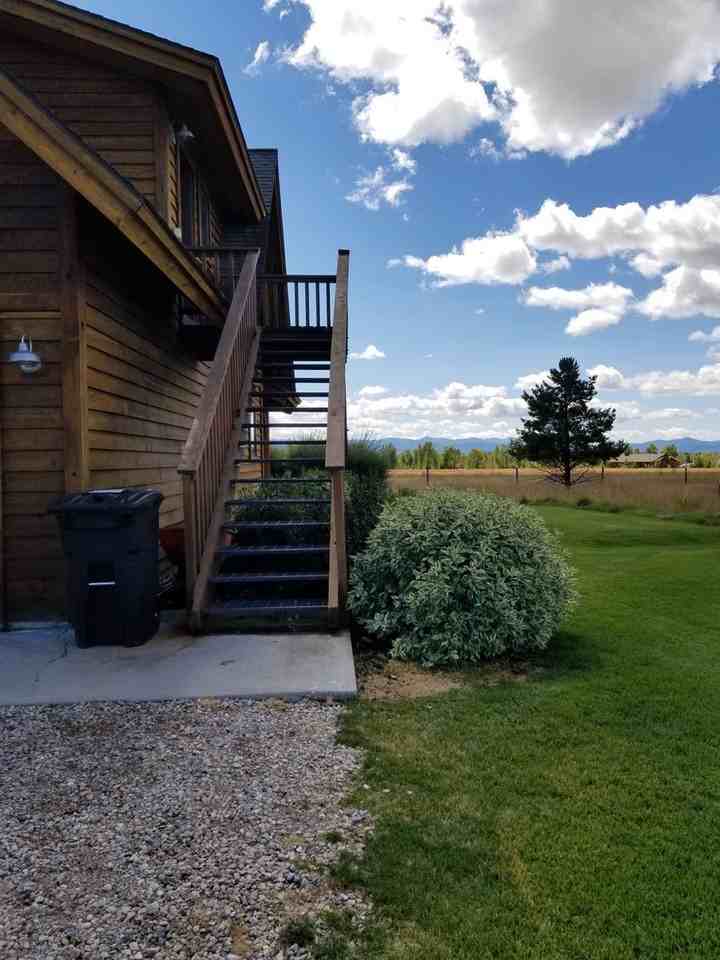 1597 Mount Washburn Dr - Photo 2 of 11