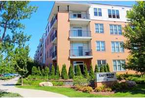 featured image of 410 Farrell St