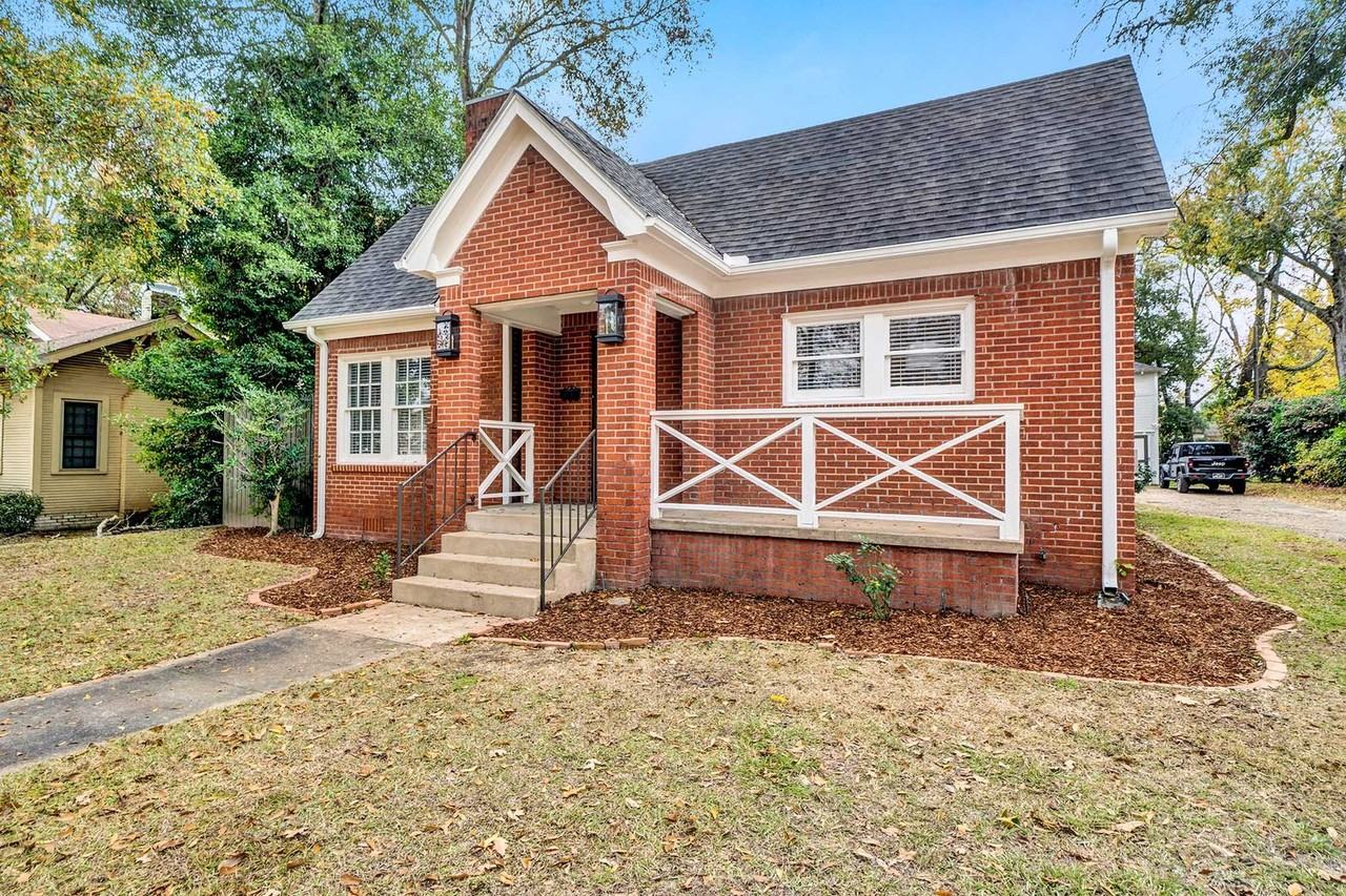606 W Dobbs St - Photo 2 of 13