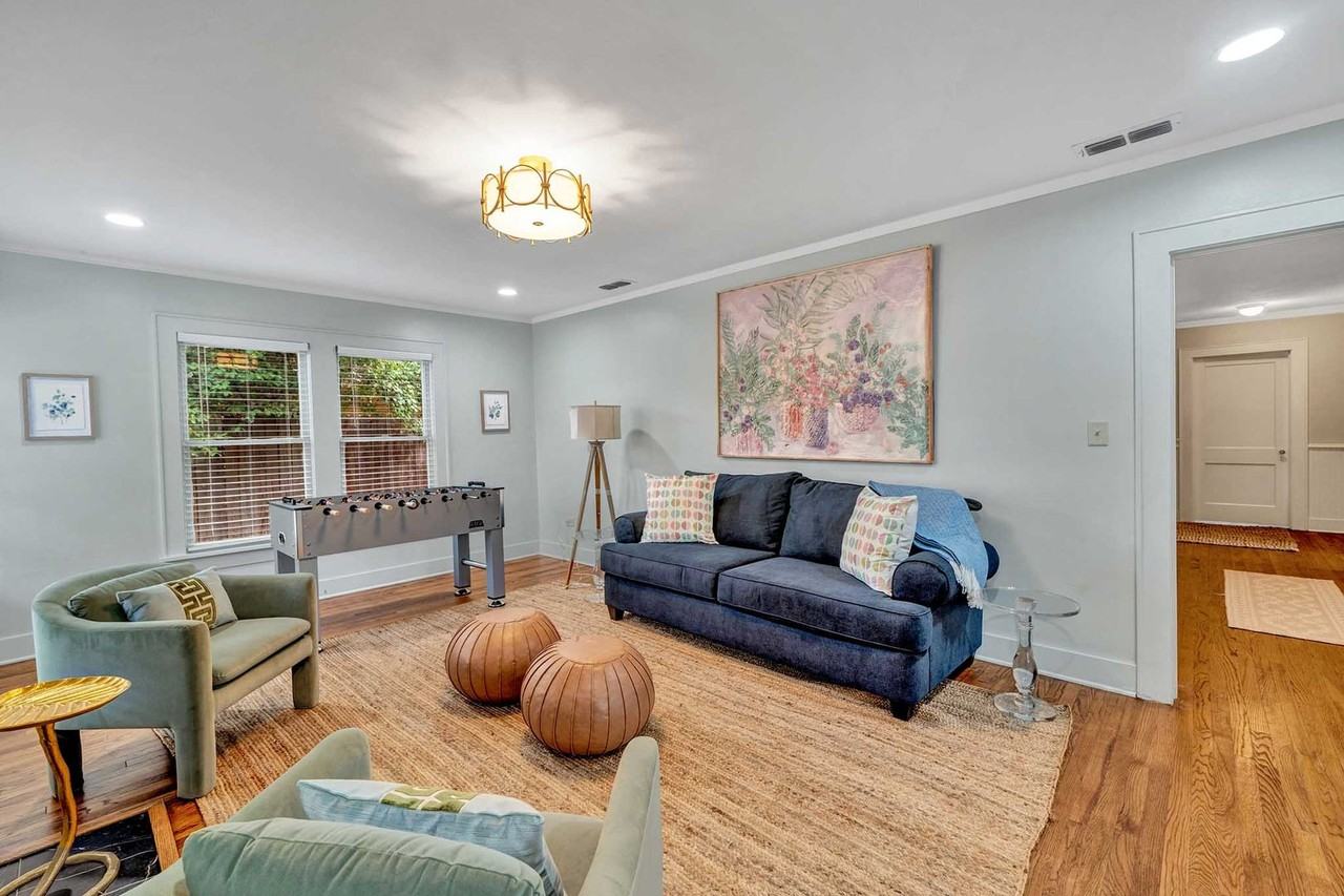 606 W Dobbs St - Photo 7 of 13