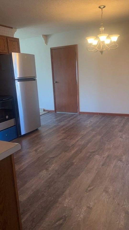 3212 Greenbrier Dr - Photo 3 of 13