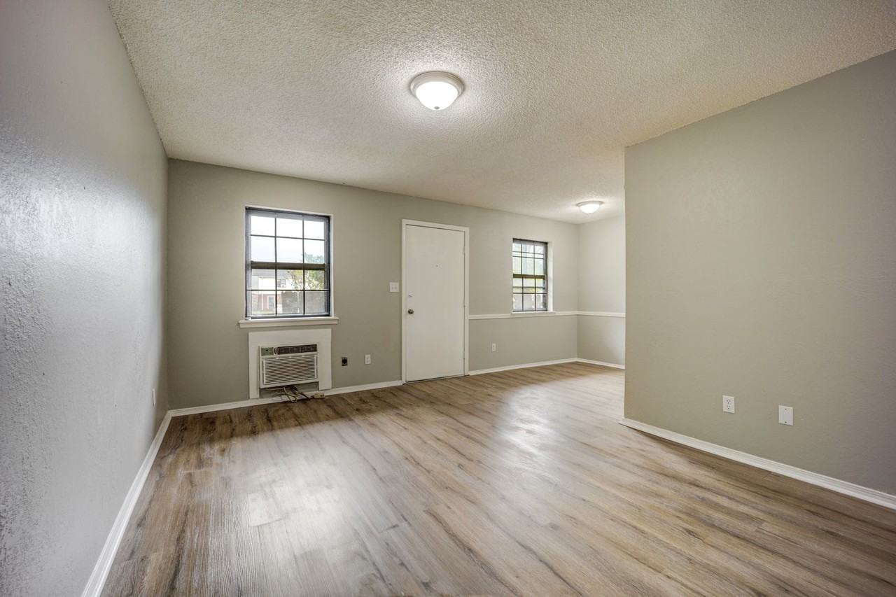 The Cherry Tree: 1 & 2 Bedroom Apartments - Photo 7 of 10