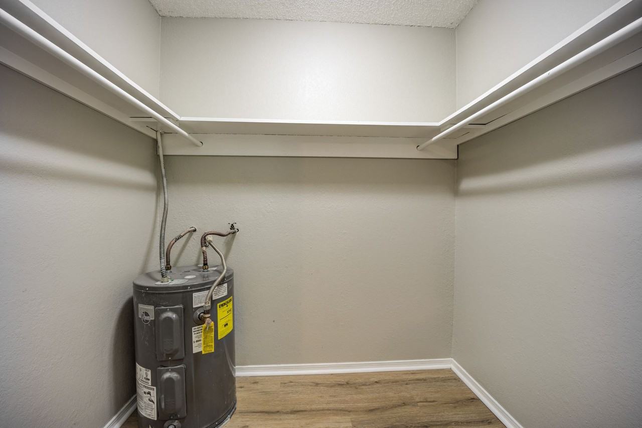 The Cherry Tree: 1 & 2 Bedroom Apartments - Photo 6 of 10