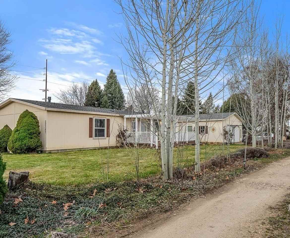 22387 Blessinger Rd - Photo 5 of 9