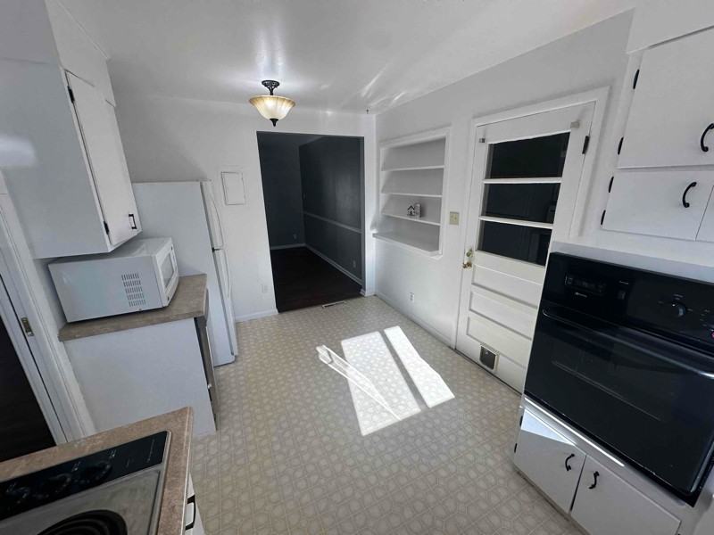 2445 Lewis St - Photo 3 of 8