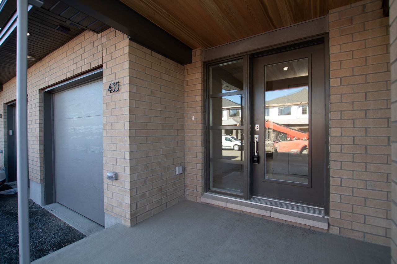 435 Trident Mews - Photo 2 of 34