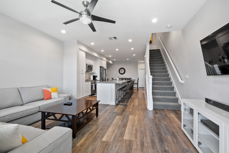 1125 Makena Way - Photo 5 of 33