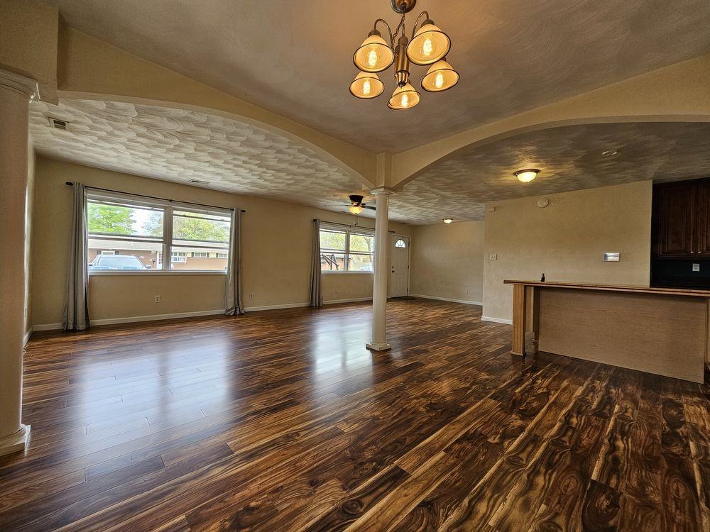 721 Farnham Ln - Photo 2 of 21